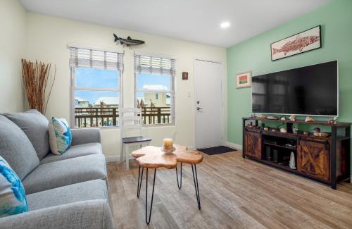 Port Aransas Casa | Sunrise Villas 207 - BOARDWALK TO THE BEACH
