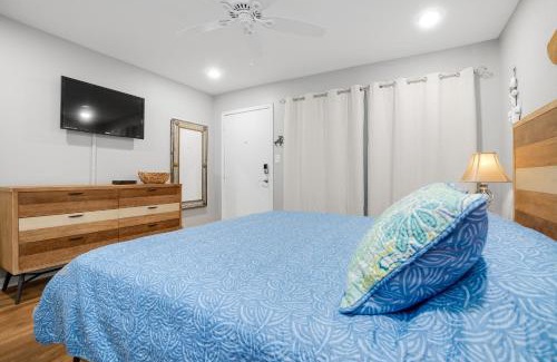 Port Aransas Casa | Sunrise Villas 208 - BOARDWALK TO THE BEACH