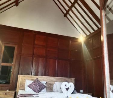 Lodtunduh Apartamento | sunrise wood house