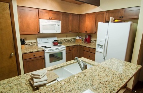 Tennis Village Condominio | 48 Tennis Village: condominio loft de 2 dormitorios / 2 baños en Sunriver, capacidad para 6