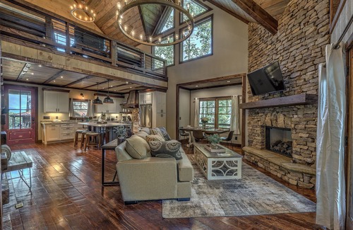 Blue Ridge Cabina | Sunrock Mountain Dream I & II ~ 2 SideBySide Luxury Cabins