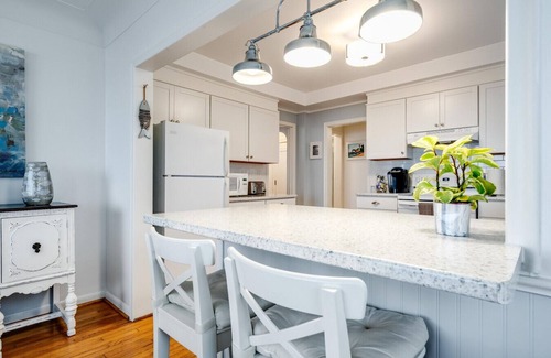 Leamington Apartamento | Sunroom Shores Lake Retreat Near Point Pelee