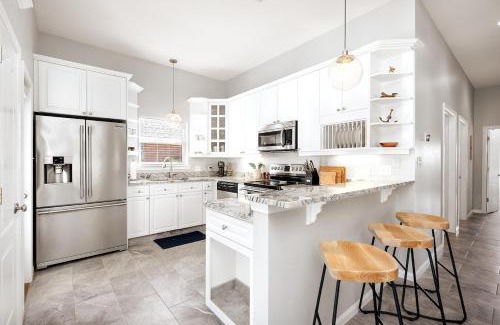 Crystal Beach Casa | Sunsail Cottage Pool heat & Golf Cart Deals