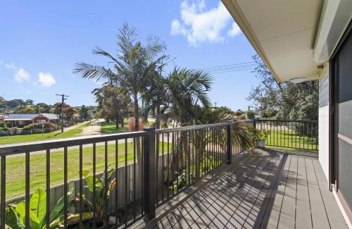Lakes Entrance Casa | Sunseeker on Palmers