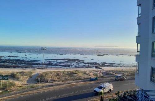 Strand Apartamento | Sunset 786 Holiday Accommodation-Room 208