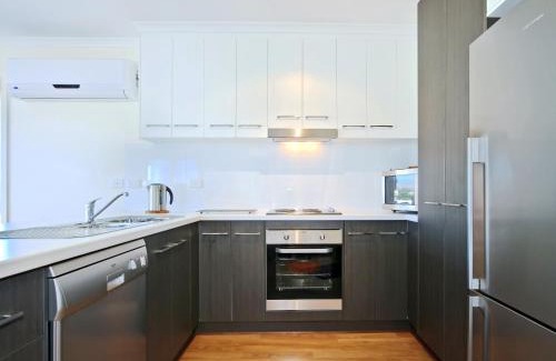 Aldinga Beach Casa | Sunset at Snapper Point - Aldinga Beach - C21 SouthCoast Holidays