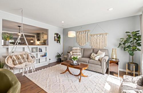 Sunset Casa | Sunset Ave Lux! 4BR Large Home in Downtown Boise