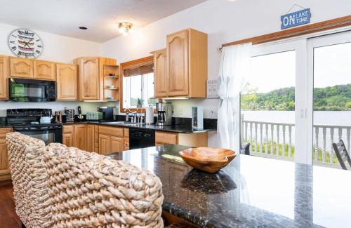 Frankfort Casa | Sunset Bay - Lakefront, Large, And Gorgeous!