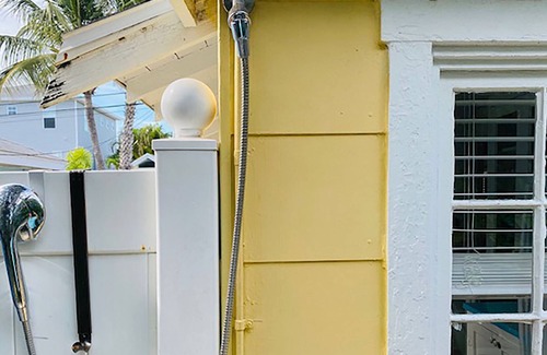 Sunset Beach Cabaña | Sunset Beach Treasure Island Caddy Cottage Wi-Fi Parking 119