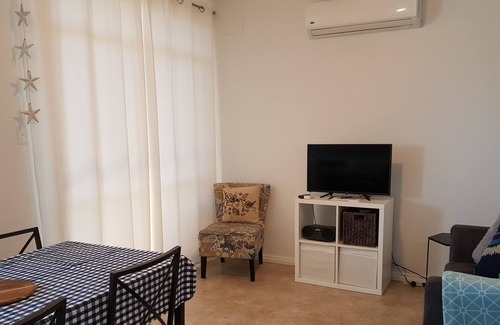 West Beach Apartamento | Sunset beachfront escape