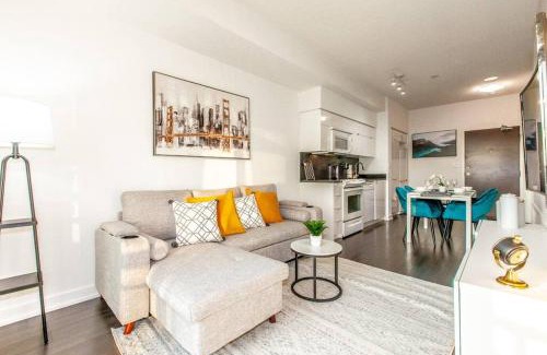 CityPlace Apartamento | Sunset Bliss: Elegant 2BR Condo with Scenic Views!