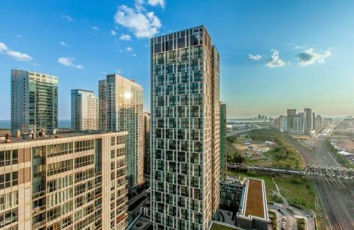 CityPlace Apartamento | Sunset Bliss: Elegant 2BR Condo with Scenic Views!