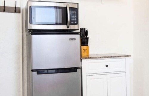 Rampart Village Apartamento | Sunset Bliss: Stylish Home in DTLA!