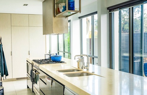 Elwood Apartamento | Sunset Boulevard by Property Mums