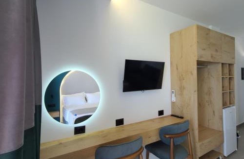 Qeparo Casa | Sunset Boulevard Hotel