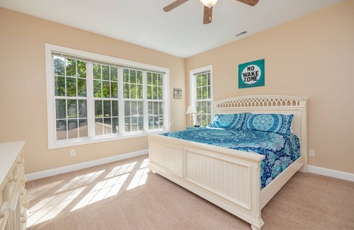 Wise Casa | Sunset Breeze at Lake Gaston