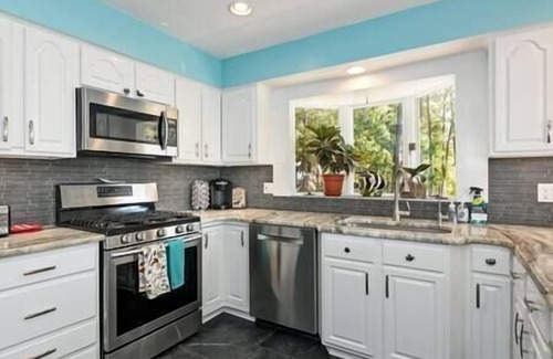 Cambridge Casa | Sunset Breezes - quiet waterfront retreat