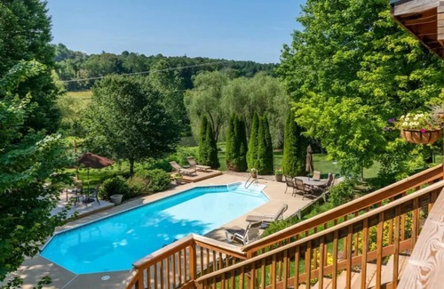 Steeles Tavern Cabina | Sunset Cabin, Hot tub and on site Spa!