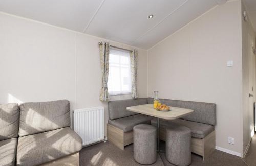 Looe Casa | Sunset Caravan by Belvilla