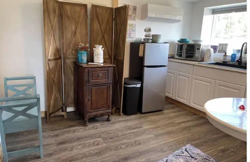Mancos Casa | Sunset Casita 2 bedroom pet friendly Guest Ranch