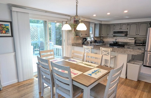 Mashpee Casa | Sunset Circle: A Family-Friendly Cape Cod Escape on John’s Pond