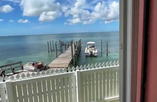 Green Turtle Cay Cabaña | Sunset cottage on the sea of Abaco. Located in New Plymouth and near everything.