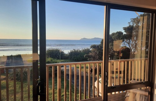 Paekakariki Cabaña | Sunset cottage Paekākāriki - sand, sea and sunsets