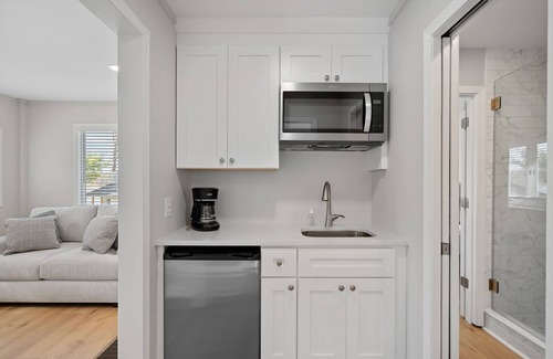 Lake Norman of Catawba Cabaña | Sunset Cottages by SoCharm | Intimate Lake Getaway
