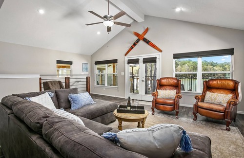 Blanchard Casa | SUNSET COVE #2 - LAKEFRONT RETREAT WITH SPECTACULAR SUNSET VIEWS!!!