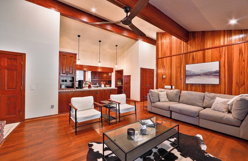 Lincoln Park Casa | Sunset Cove – Chic Tahoe Retreat