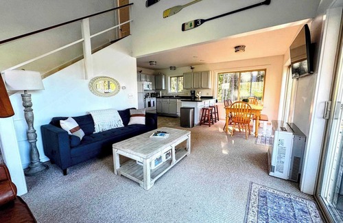 Corea Casa | Sunset Cove Cottage, private granite beach, fire pit