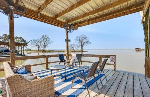 Onalaska Casa | Sunset Cove Lakefront Rental with Private Dock!