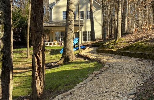 Lake Oconee Casa | Sunset Cove Too. Private lakeside cottage on Lake Oconee