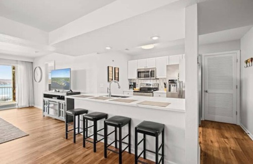 Lakeland Condominio | Sunset Cove!