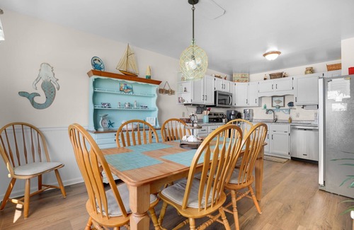 Chincoteague Casa | Waterfront * Townhome * ¡Acepta perros! * Pier