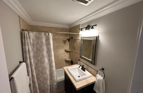 Moss Bay Casa | Sunset East 305