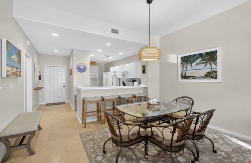 Tropical Cove Condominio | Sunset Escape at Lexington CC Lake Village