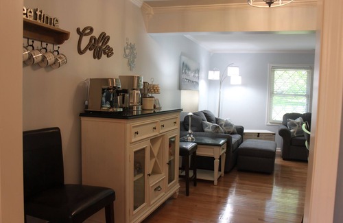 Southeast Springfield Casa | Sunset Getaway - Entire House Sleeps up to 12