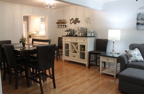 Southeast Springfield Casa | Sunset Getaway - Entire House Sleeps up to 12