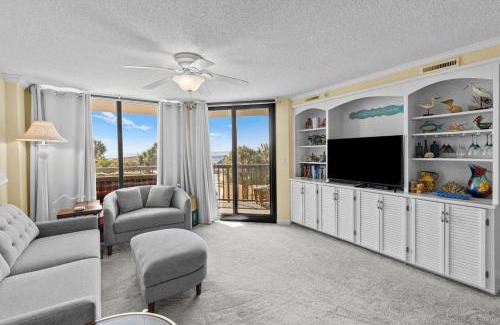 Litchfield by the Sea Casa | Sunset Haven 3 BR Condo in a Gated Beach Community