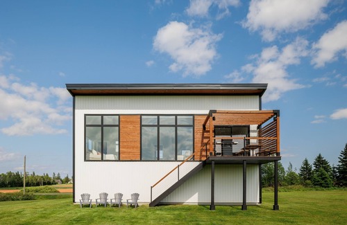 Kensington Casa | Sunset Hideaway ... Beautiful New & Modern Full Home Rental