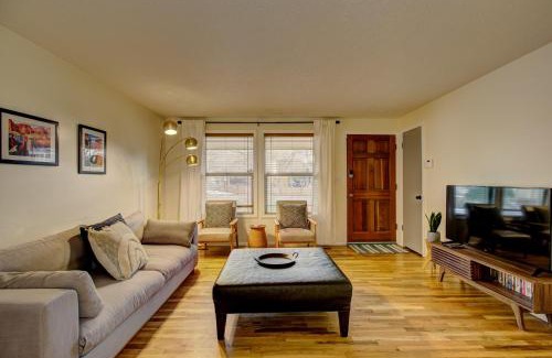 Sunset Casa | Sunset Home perfect for extended stays with fully fenced in yard, designated office, two living rooms, located across from Boise Foothills and close to Bogus Basin in Boise's North End