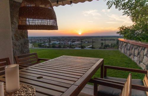 Vrsac Villa | Sunset Home