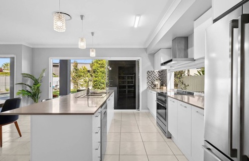 Pelican Waters Casa | Sunset House at Pelican Waters