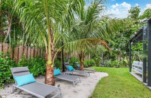 Westchester Casa | Sunset in Miami/22 guest/heated pool & lake view