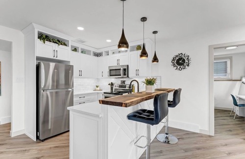 Medicine Hat Casa | Sunset Inn