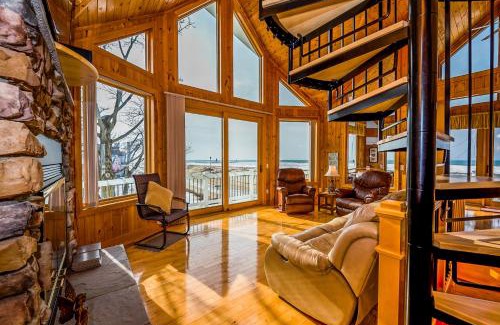 South Haven Casa | Sunset Kisses- Beachfront Luxury vacation rental