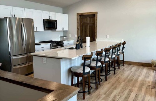 New Lisbon Casa | Sunset Lake Escape Su