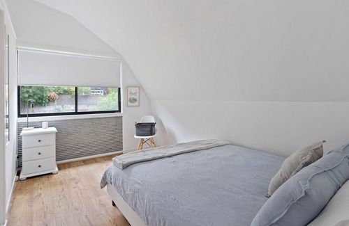 Sunset Strip Casa | Sunset Lodge - WIFI and Fireplace