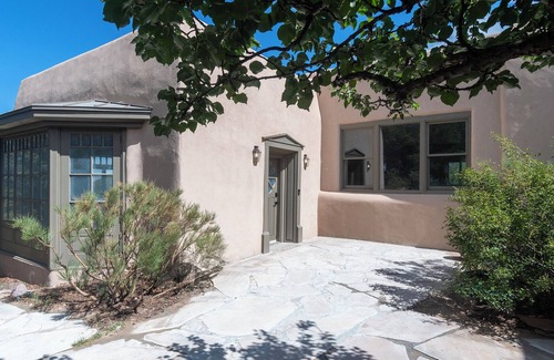 Tesuque Casa | Sunset Mountain Ranch- Luxury Retreat with Private Casita & Epic Views